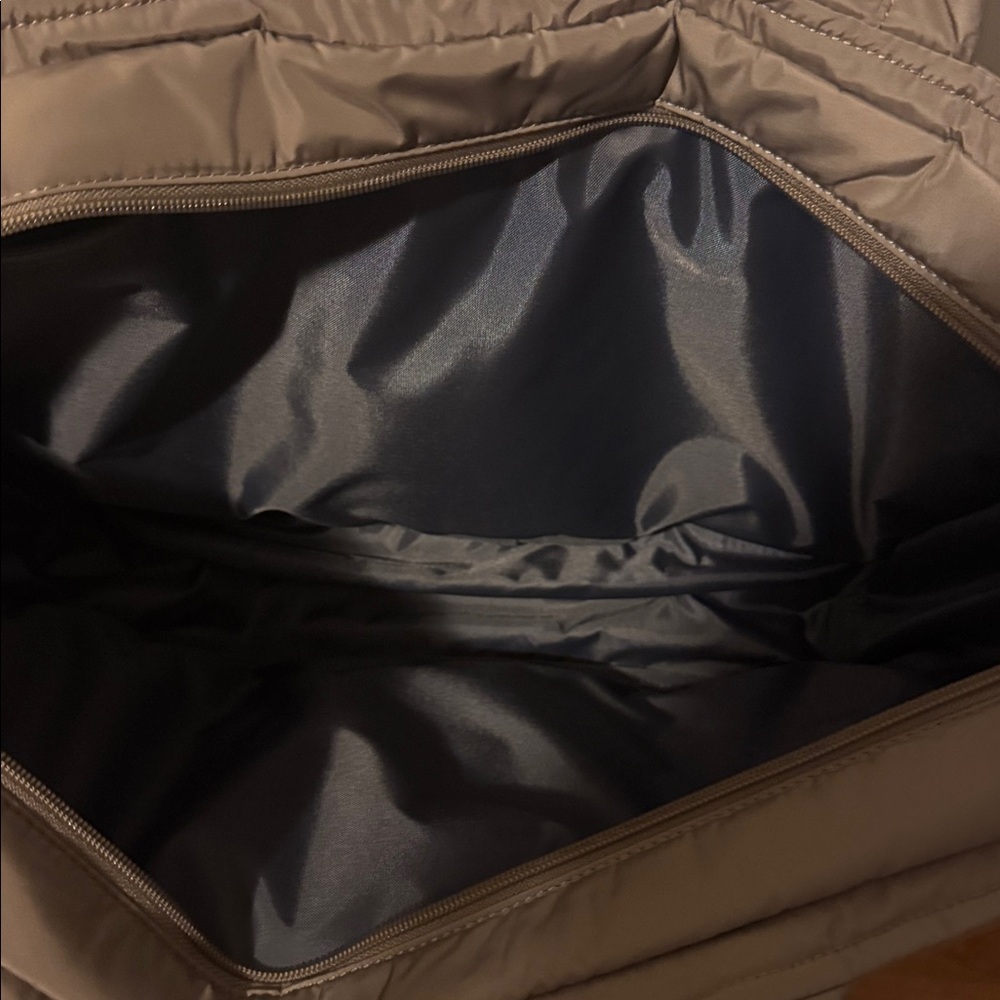 NEW Adidas women’s brown Quilted All Me 3 Tote Bag handle & zippers overnight - Picture 4 of 7